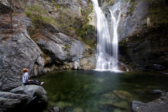 Cindy%20Enjoying%20the%20Beauty%20of%20Salmon%20Creek%20Waterfall%20-%20HWY%201%20just%20South%20of%20Big%20Sur%20-%20Photo%20by%20Pat%20Bonish.JPG